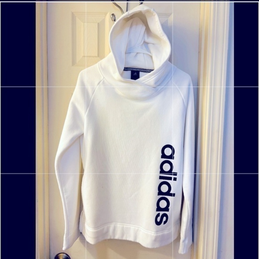 NWOT Adidas Hoodie (M)